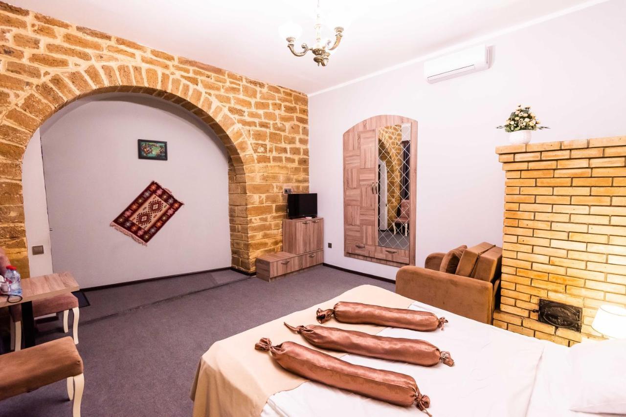 Castello Inn Баку Екстер'єр фото